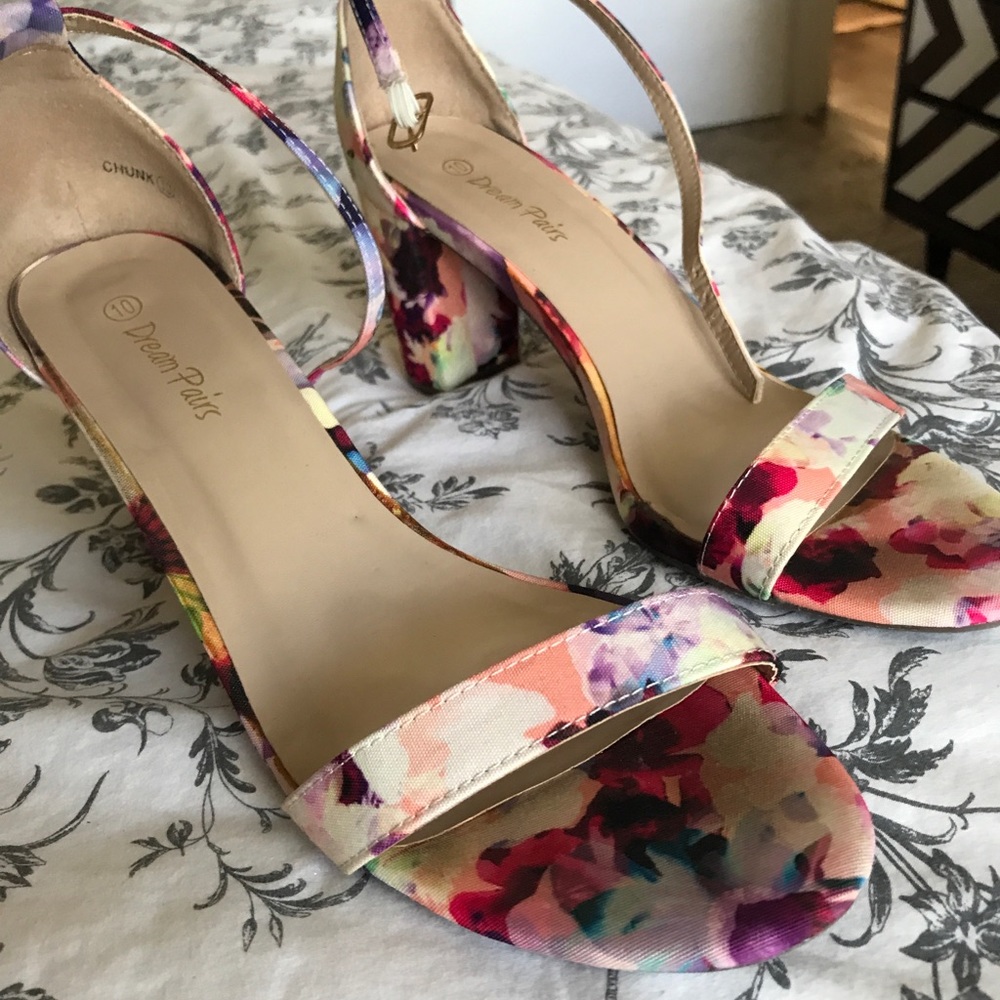 Chunky Floral Print Low Heel Sandal